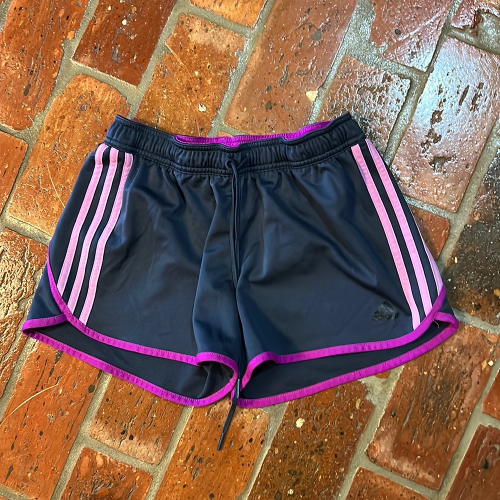 Adidas Women's shorts szS